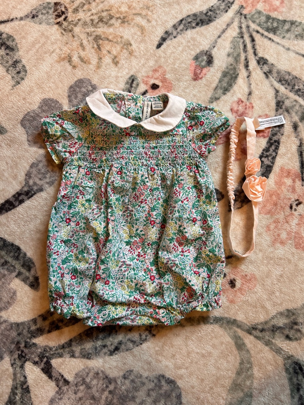EUC Floral Smocked Romper with with Peter Pan Collar 0-3 months & headband